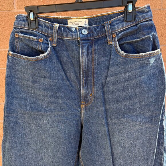 Abercrombie & Fitch - The 90's Straight Ultra High Rise - Size 30 - Picture 6 of 6